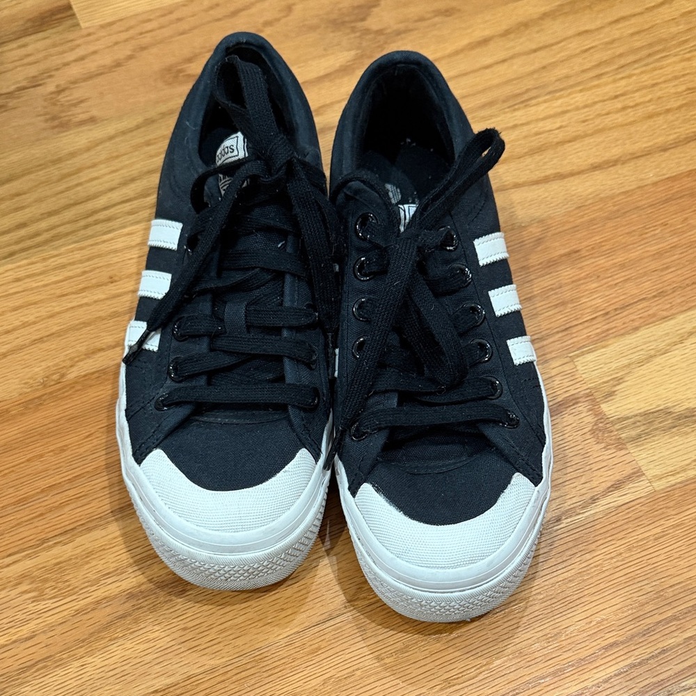 Adidas platform match court sneakers